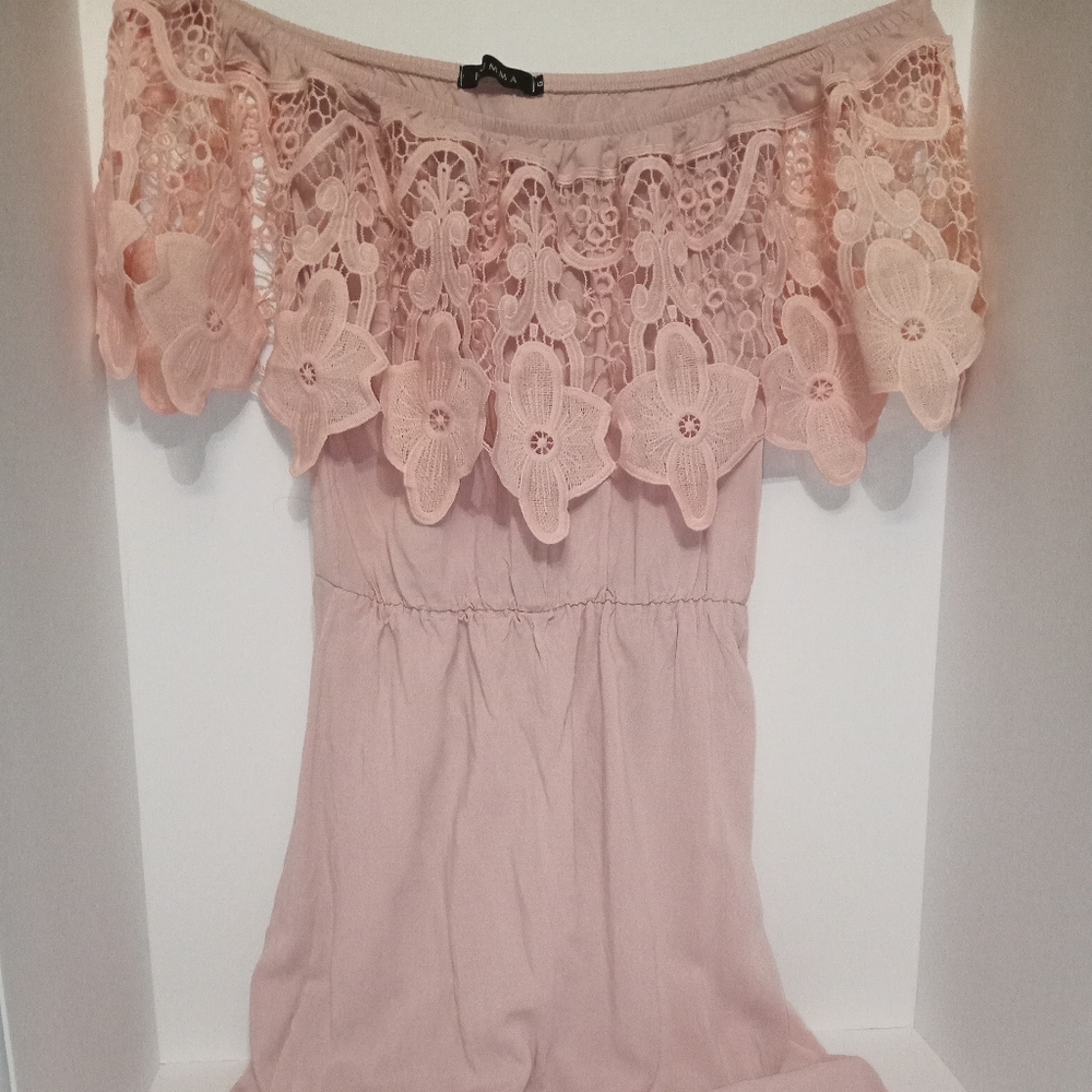 Off shoulder dresses 2